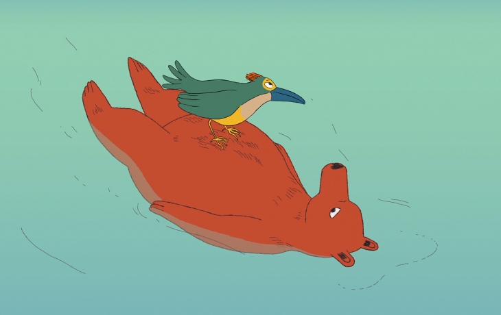 Ourse dans l'eau, l'oiseau sur son ventre