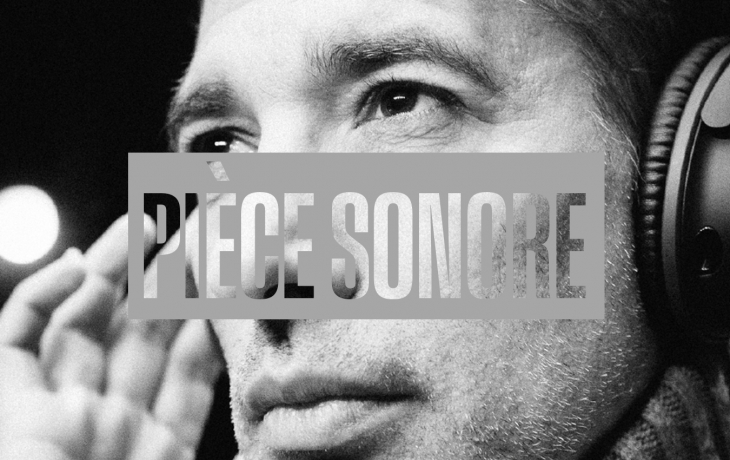 Homme avec un casque