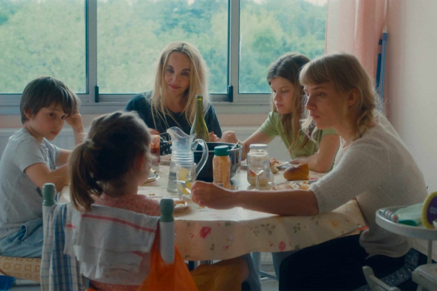 Famille à table