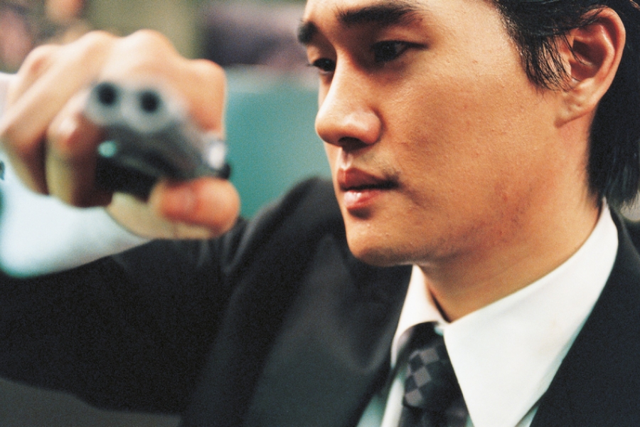 Homme avec un pistolet