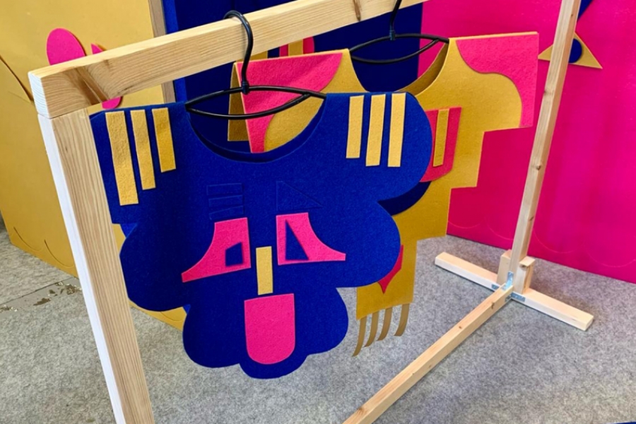 Costumes en moquette