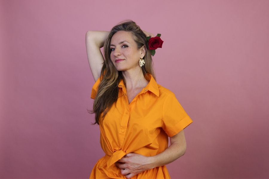 Portrait photo de la violoncelliste Geneviève Laurenceau