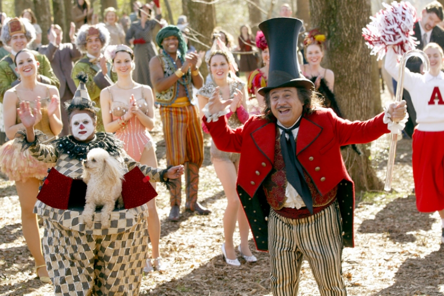 Personnages de cirque applaudissent 