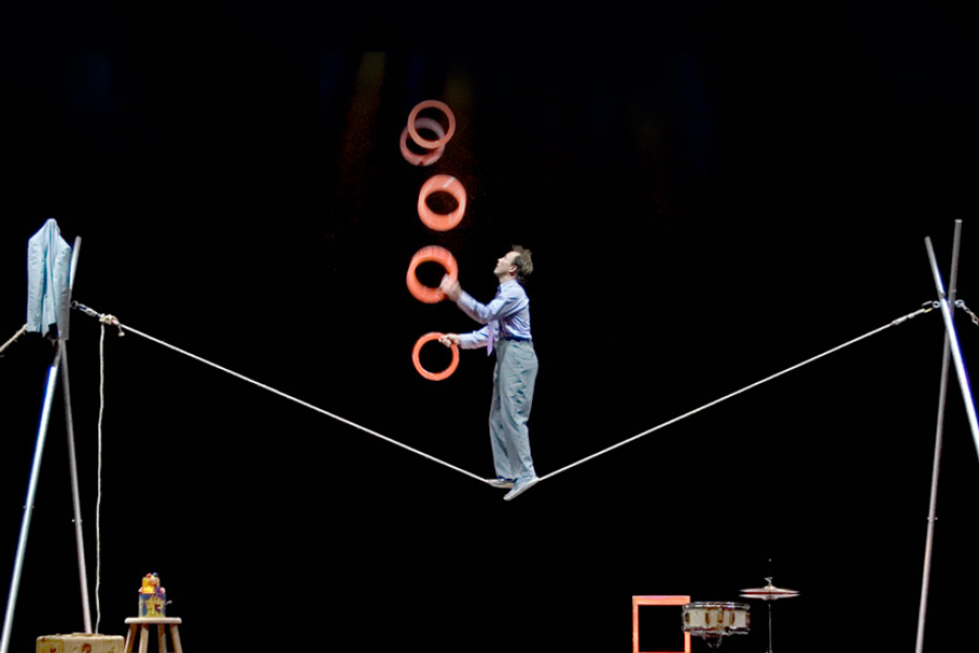 circus-incognitus-2001021199